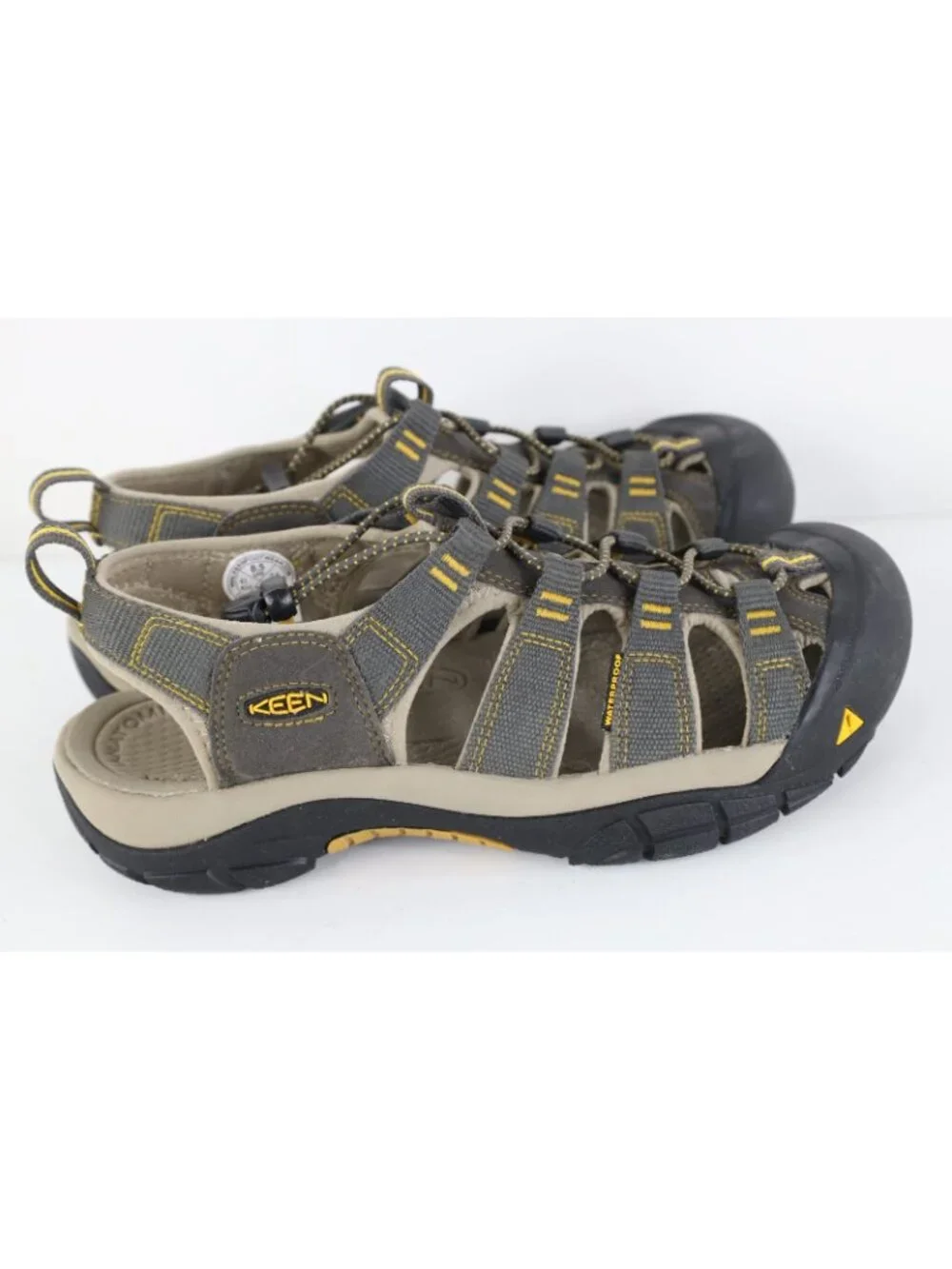Keen Mens Size 8.5 Newport H2 Waterproof Hiking Trekking Sandals Shoes Gray